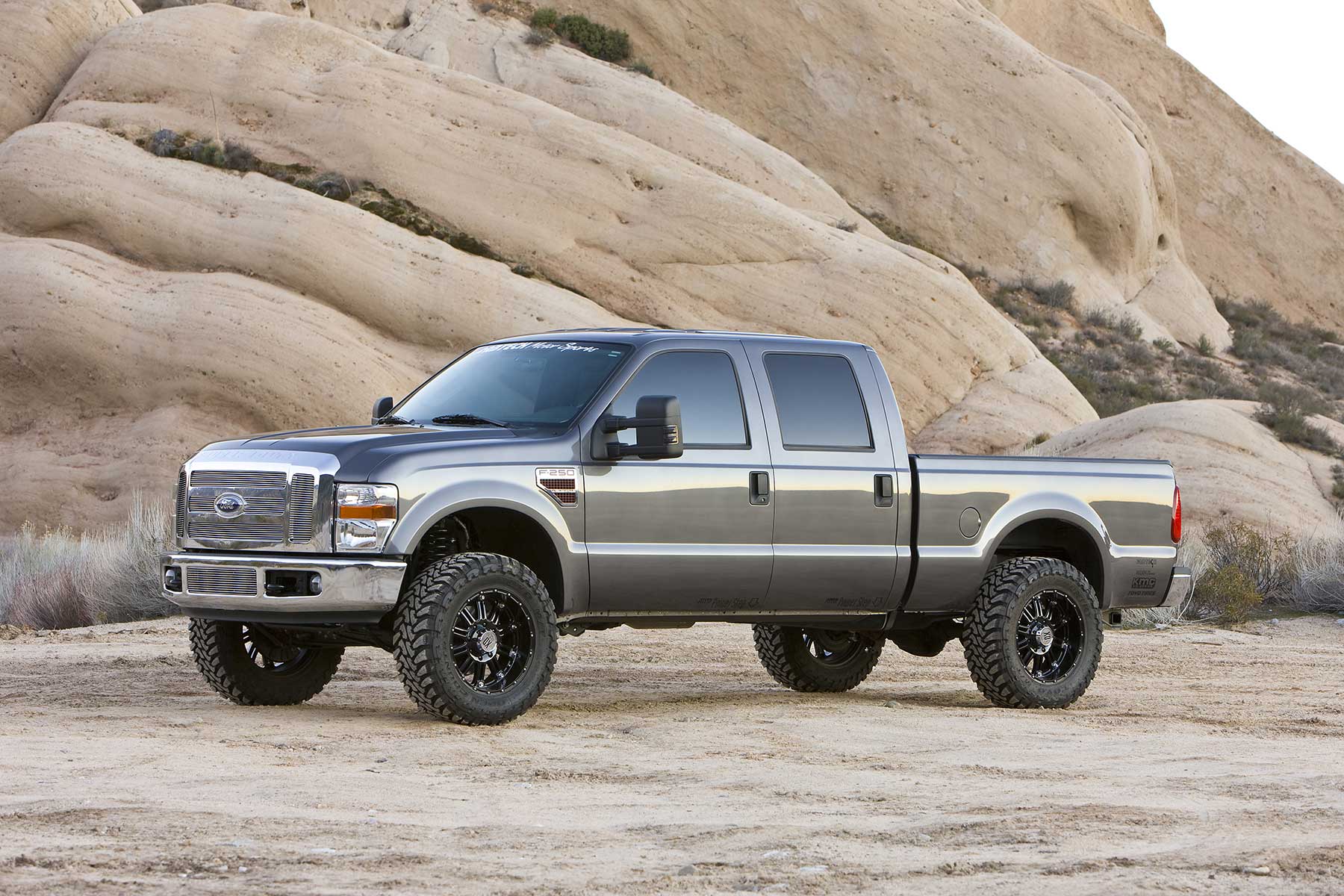 Fabtech K20621M Basic Lift System w/Shocks Fits 08-10 F-250 Super Duty - Image 2