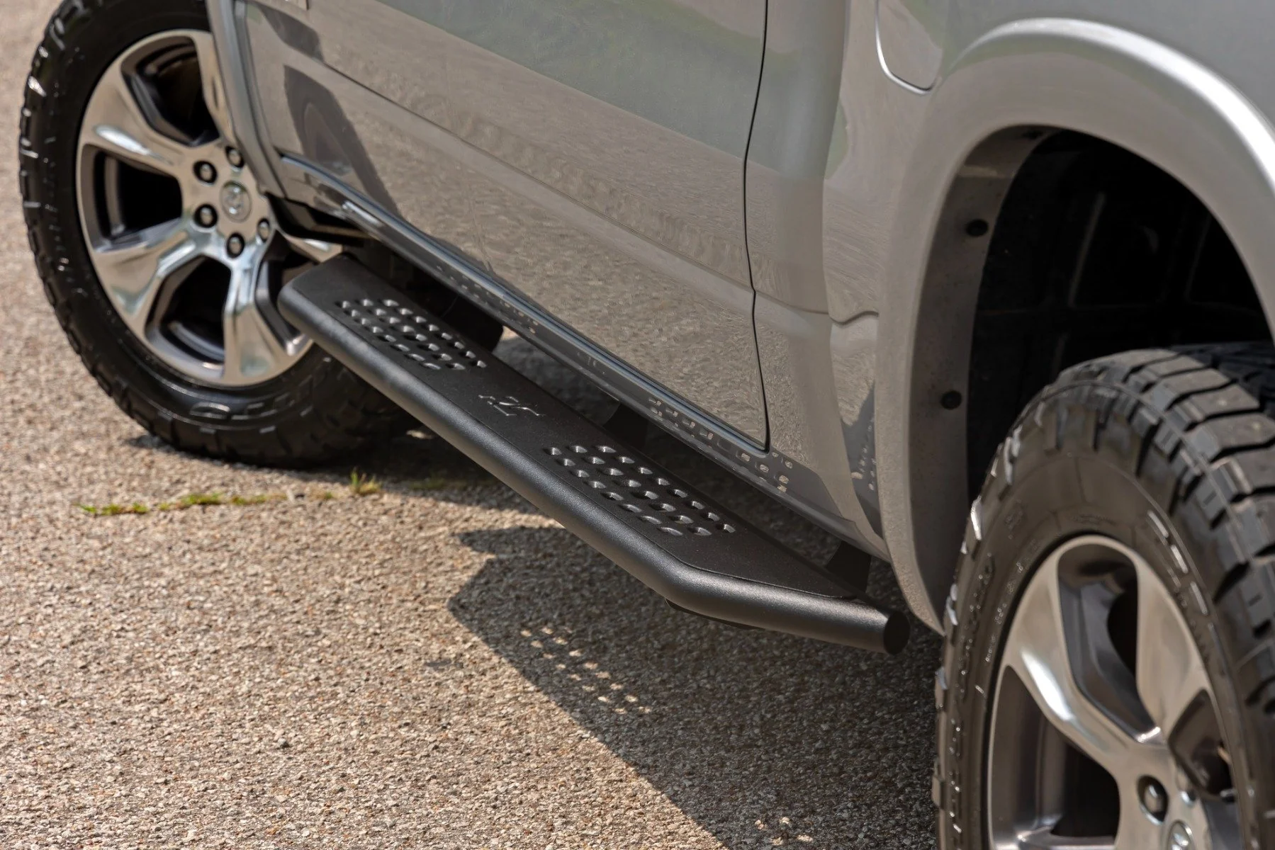 Rough Country HD2 Alum Running Boards Ext Cab Chevy/GMC 1500/2500HD/3500HD 07-19 - Image 5