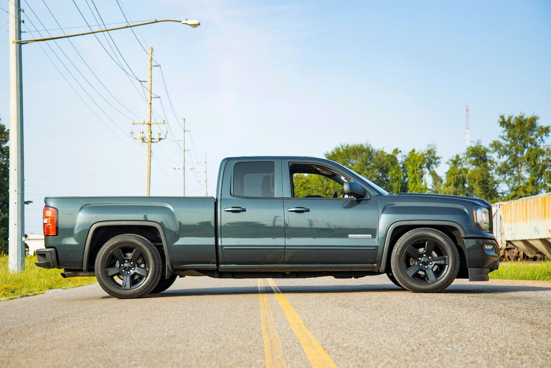 Rough Country 2" Lowering Kit | 4" Rear Lowering | M1 | Chevy/GMC 1500 4WD 14-18 71640 - Image 6