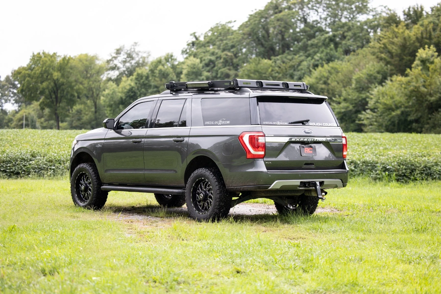 Rough Country 3" Lift Kit UCA M1 Struts for Ford Expedition 4wd 2018-2023 - Image 5