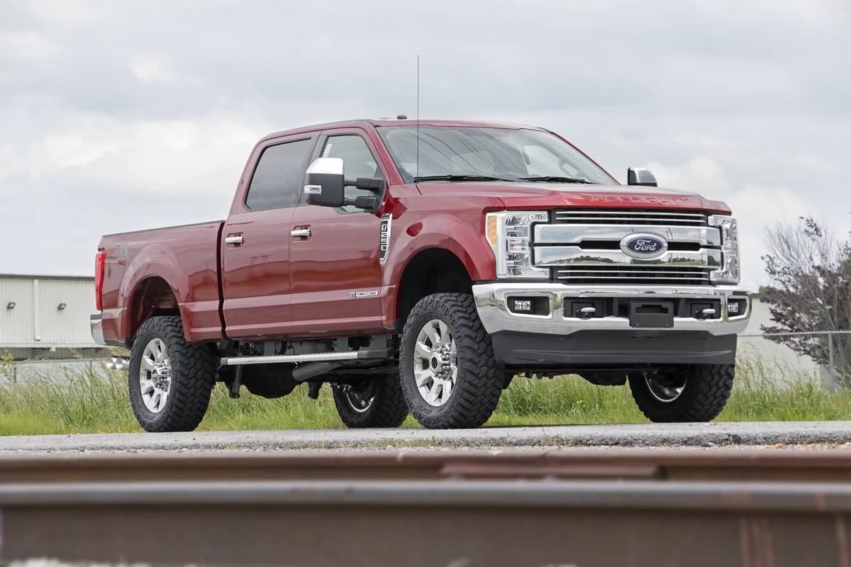 Rough Country 3" Lift Kit for Ford Super Duty 17-22 V2 Front Diesel Coils - Image 2