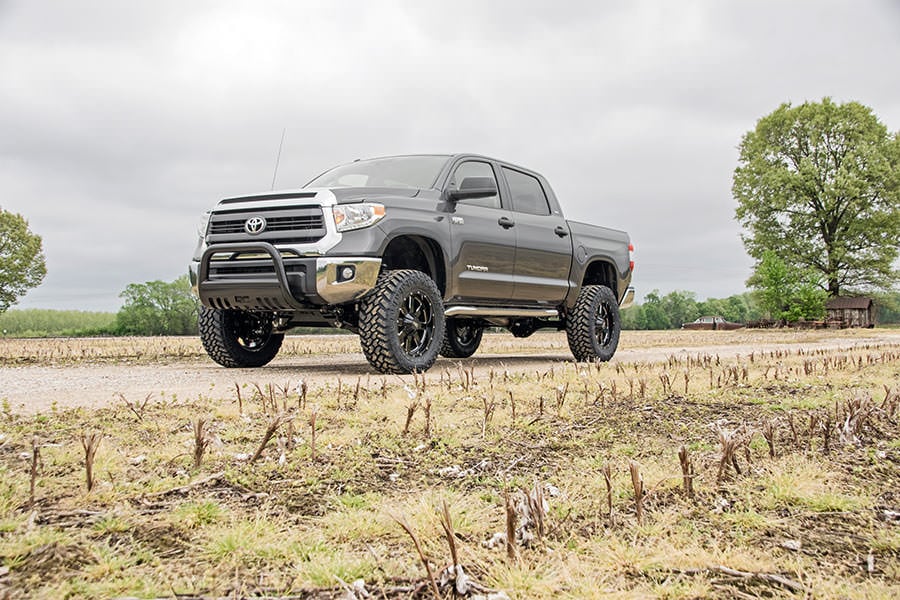 Rough Country 6in Suspension Lift Kit w/Vertex Shocks fits Toyota 07-15 Tundra - Image 2