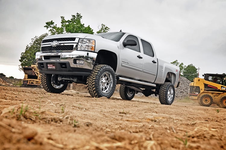 Rough Country 7.5in GM NTD Suspension Lift Kit / V2 11-19 2500HD/3500HD - Image 2
