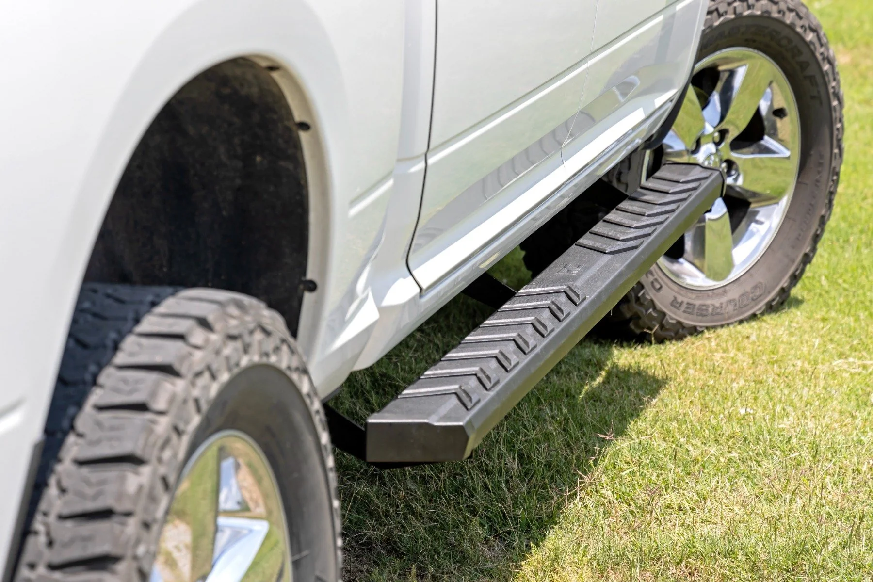 Rough Country BA2 Running Board | Side Step Bars | for Ram 1500/2500/3500 2WD/4WD (2010-2025 & Classic) - Image 5