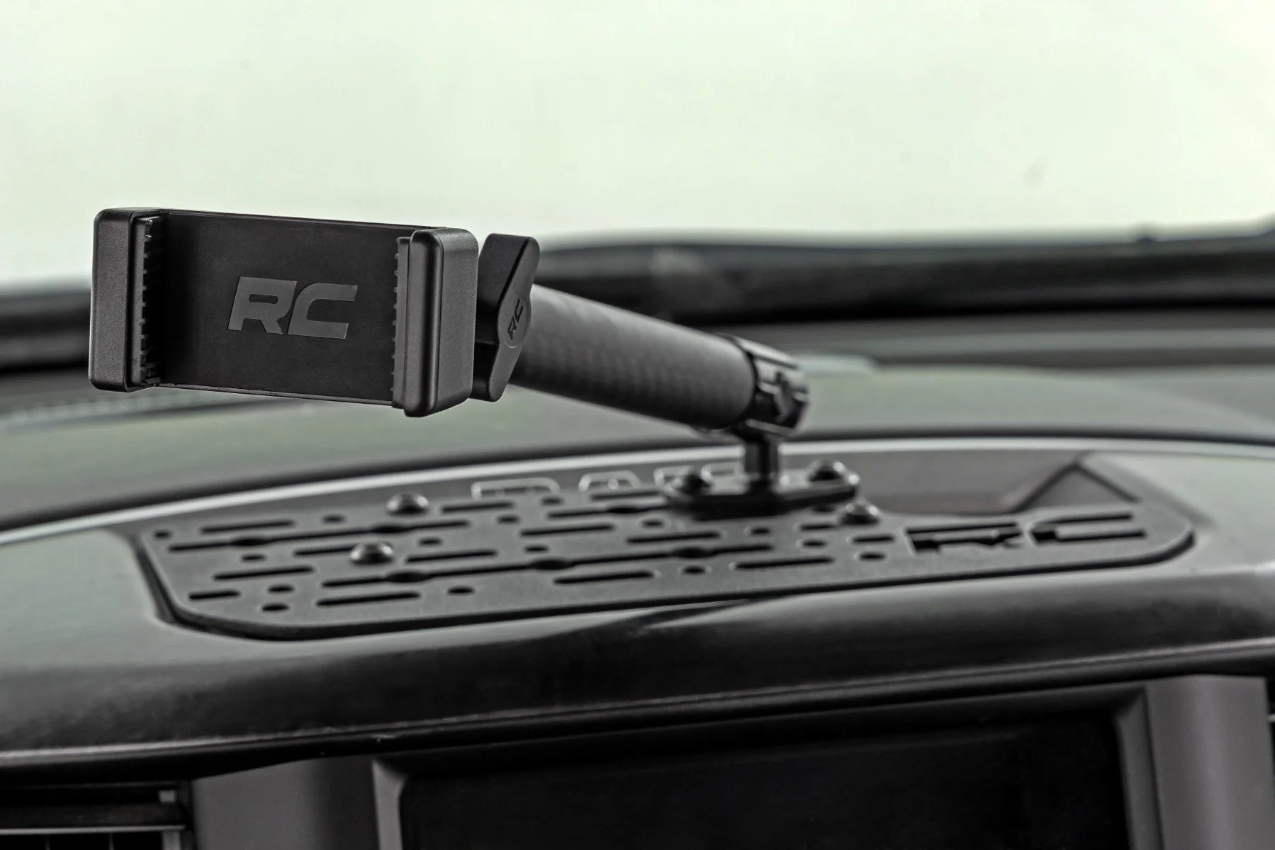 Rough Country Dash Mount 8" Non-Mag Safe Mount Kit 12" Screen for Ram 1500 19-24 - Image 3
