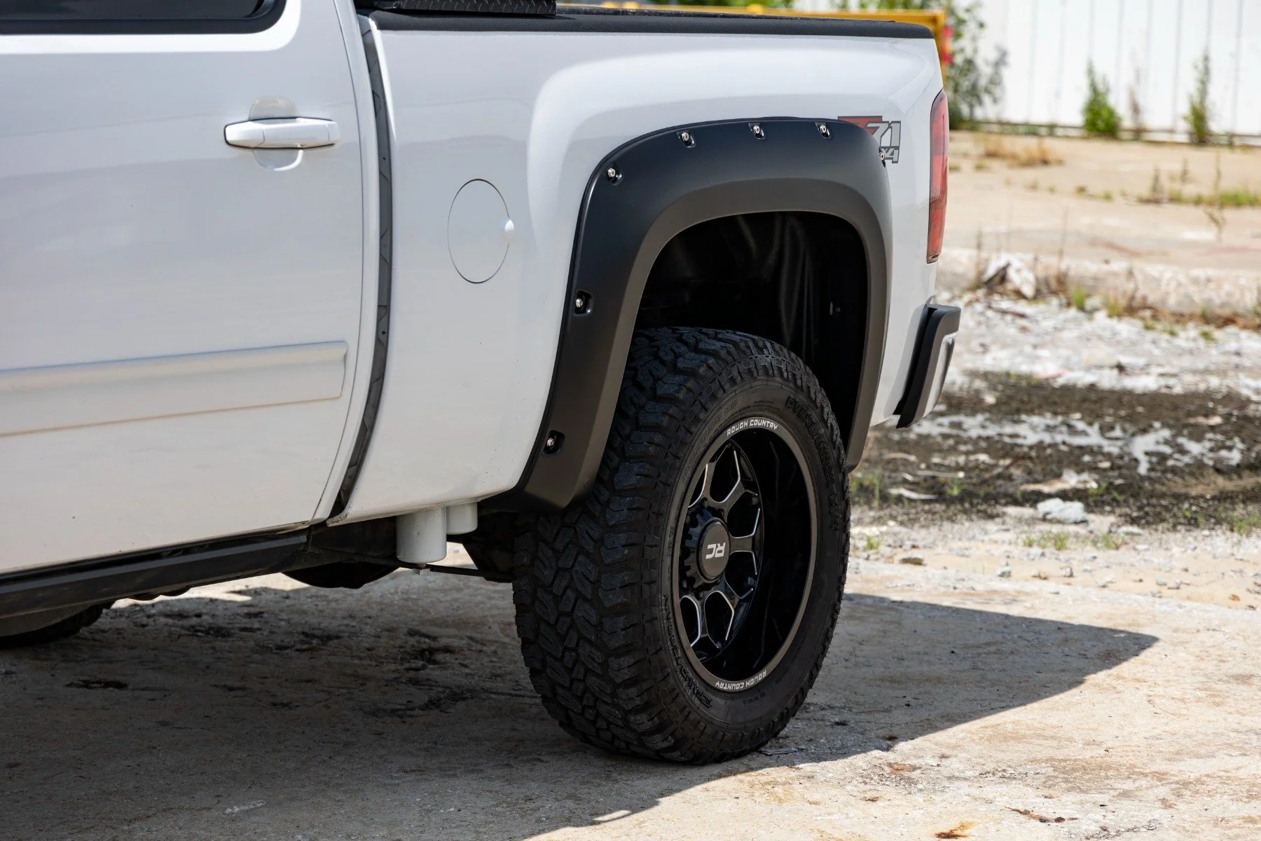 Rough Country Fender Flares Chevy Silverado 1500 07-13 6'6" and 8 Ft Bed Silver - Image 6