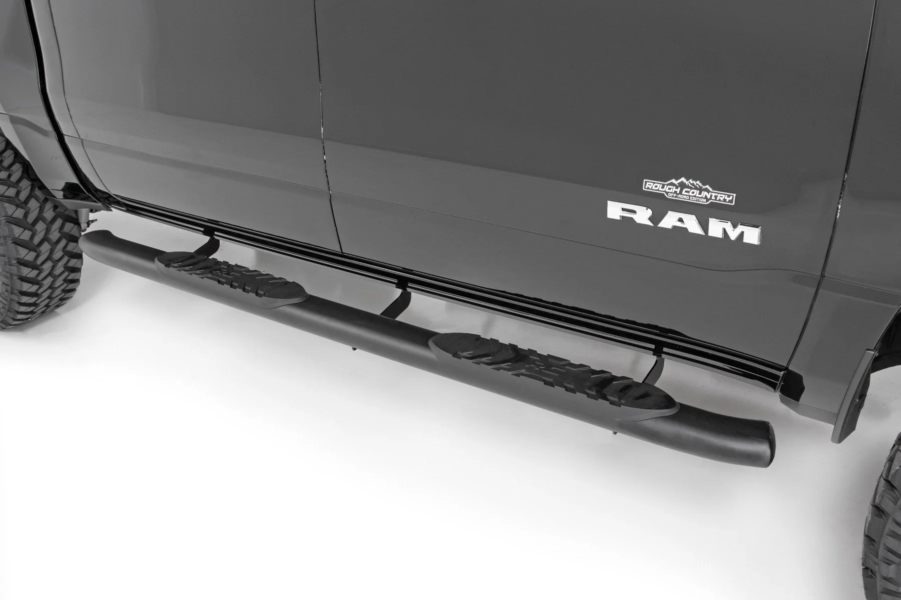 Dodge Oval Nerf Step Bars 19-21 Ram Crew Cab - Image 5
