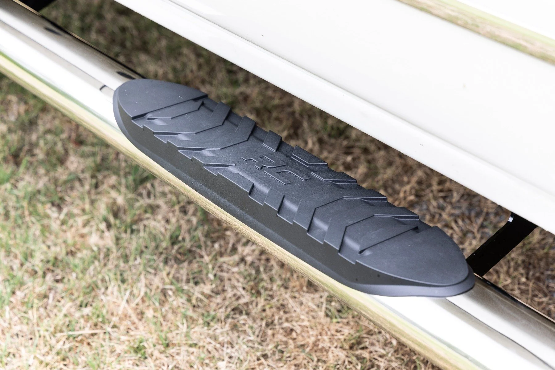 GM SS Oval Nerf Bars 07-18 GM 1500 07-19 2500HD/3500 HD 19 21001S - Image 6