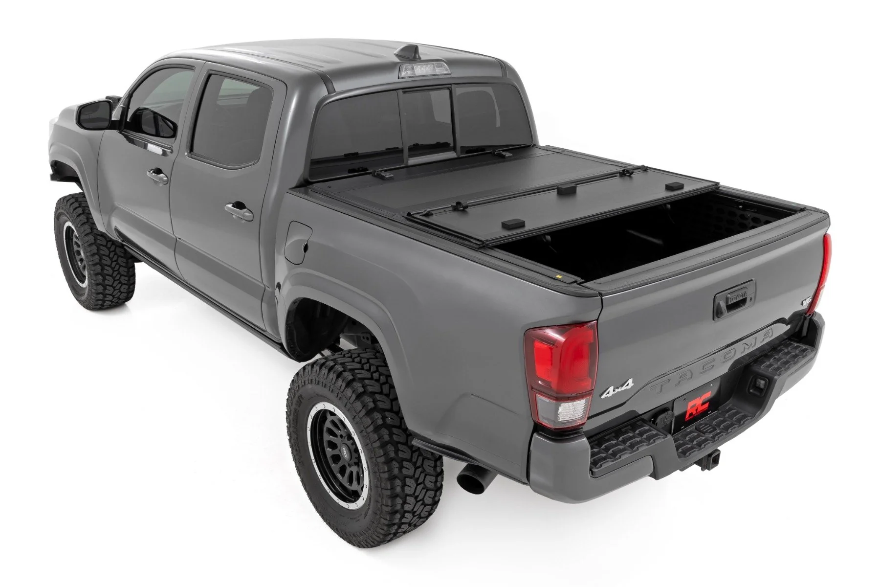 Rough Country Hard Tri-Fold Flip Up Bed Cover | 6' Bed | for Toyota Tacoma 05-15 49415600 - Image 4