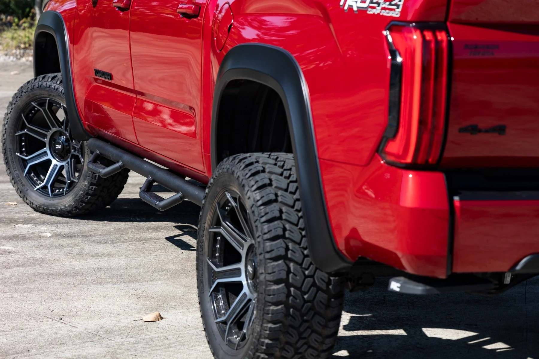 Rough Country Nerf Steps | Cab Length | Crew Max | for Toyota Tundra 2WD/4WD (2022-2025) - Image 5