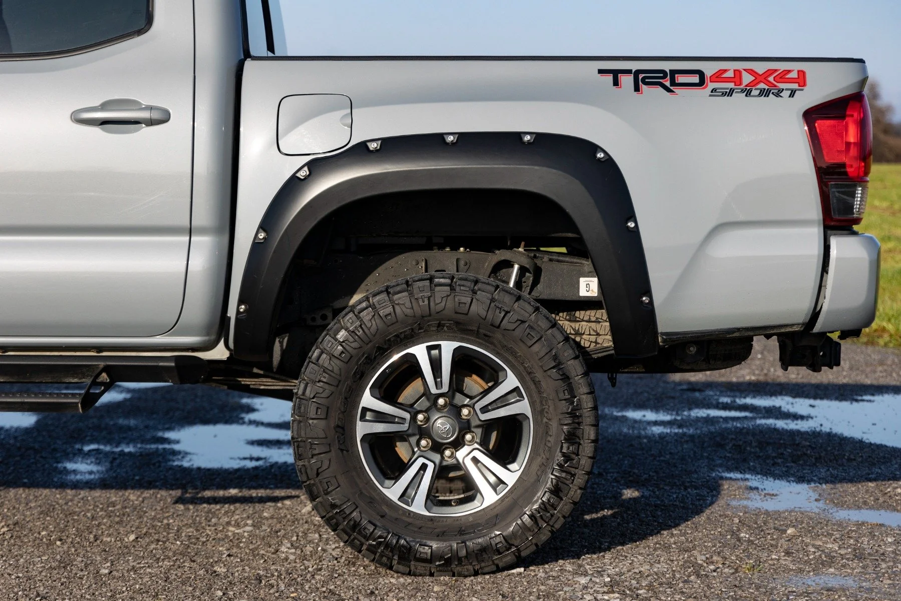 Pocket Fender Flares 4X0 Inferno Toyota Tacoma 16-23 F-T11621A-4X0 - Image 6