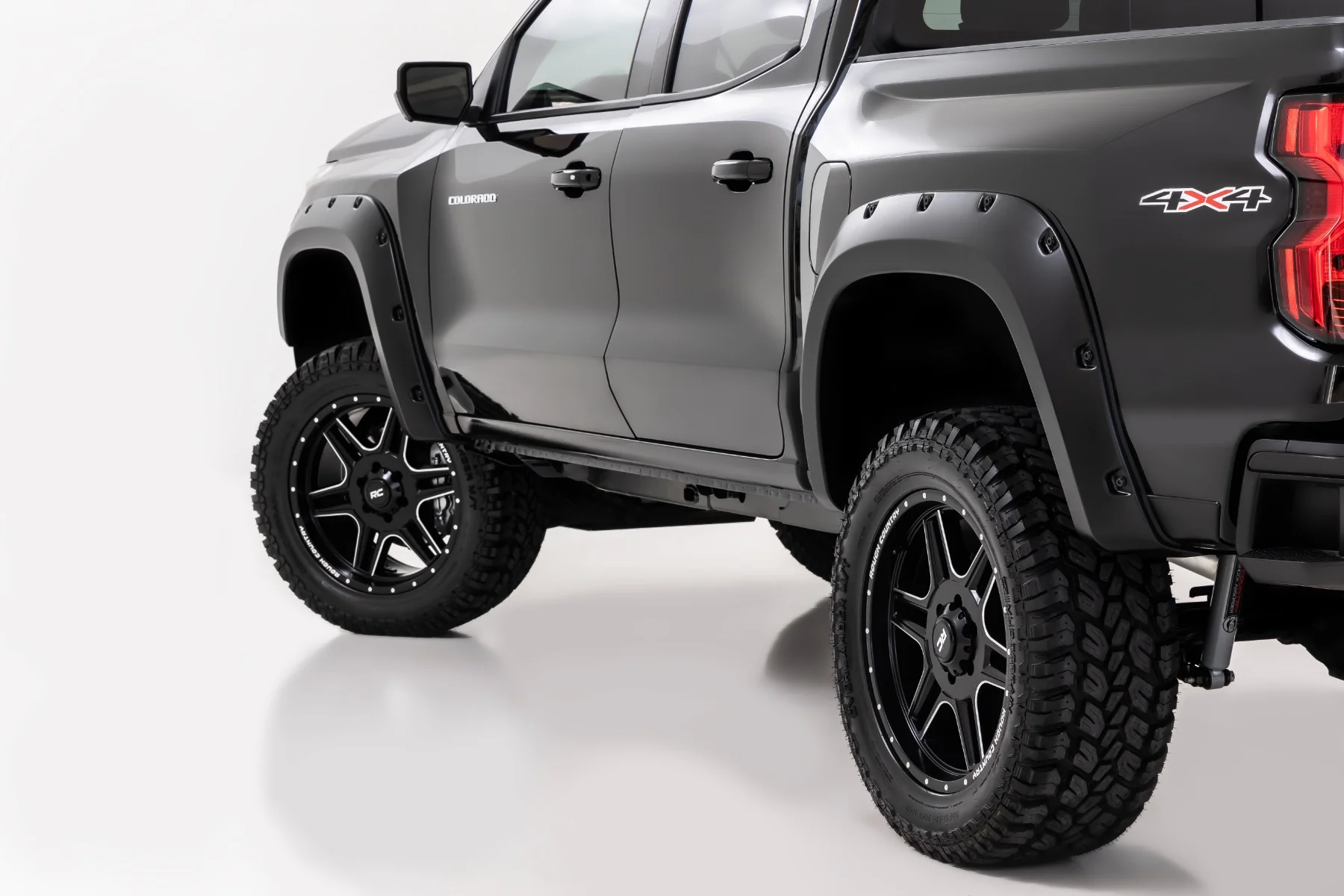 Rough Country Pocket Fender Flares | GAE Snowdrift | Chevy Colorado 23-26 - Image 2