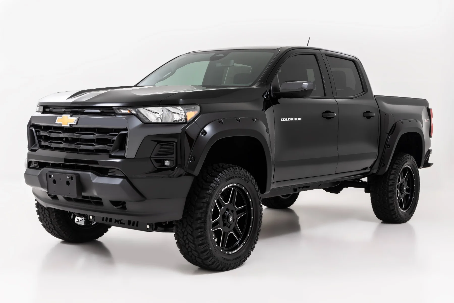 Rough Country Pocket Fender Flares GAZ Summit White Chevy Colorado 23-25 - Image 3
