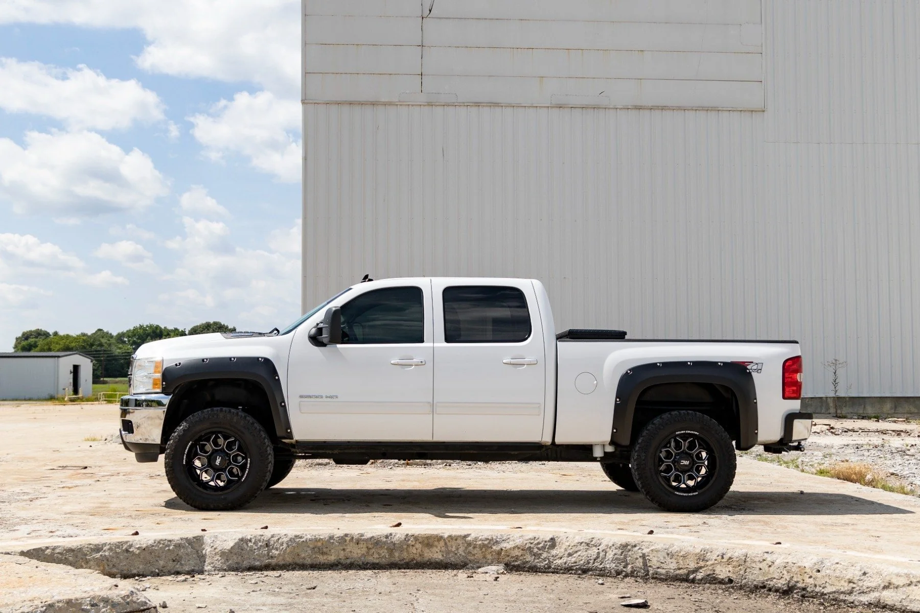Rough Country Pocket Fender Flares UH Tuxedo Black for Ford F250/F350 11-16 - Image 3