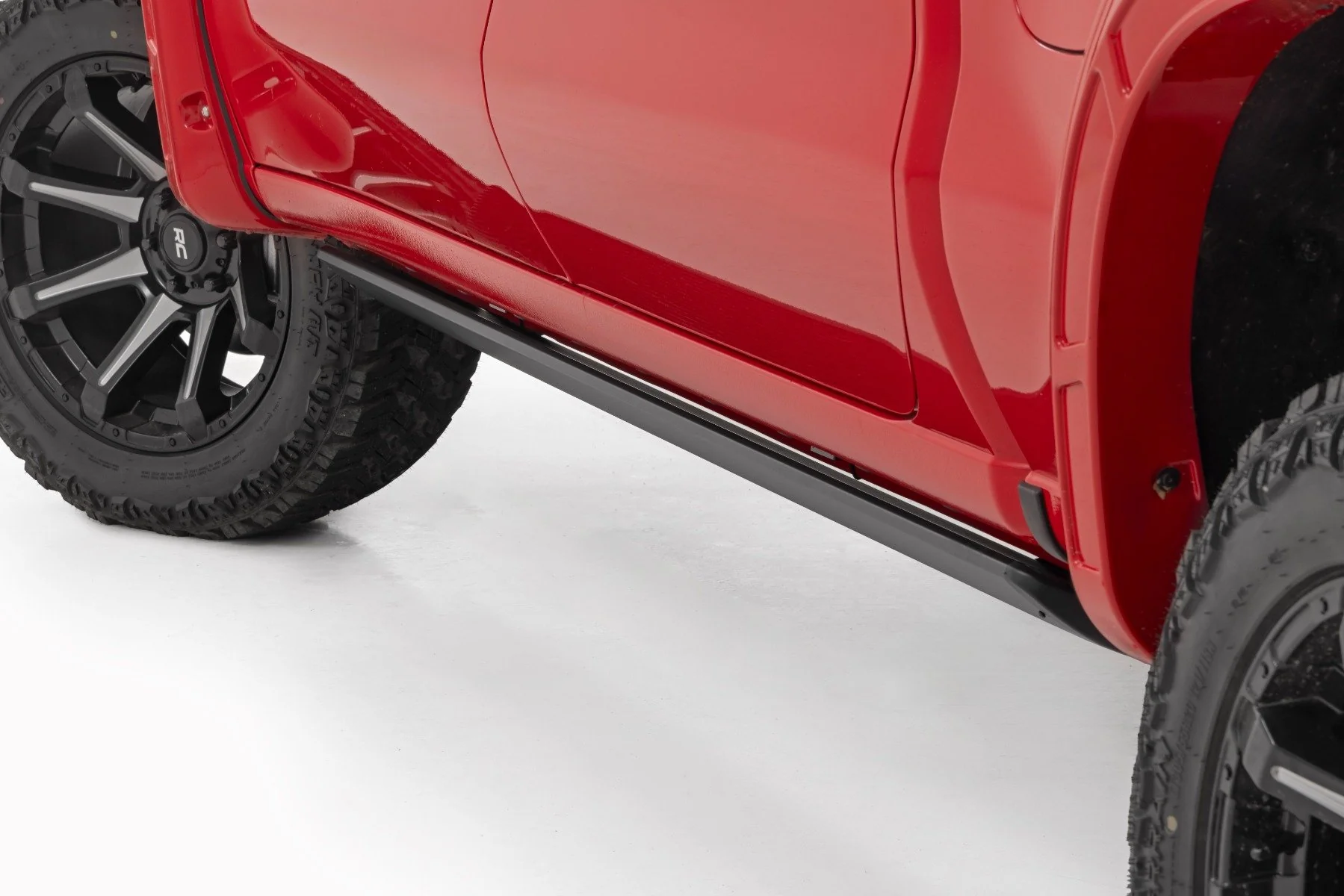 Rough Country Pwr Running Boards HT-Series CrewCab Chevy/GMC Pickups 19-26 - Image 2
