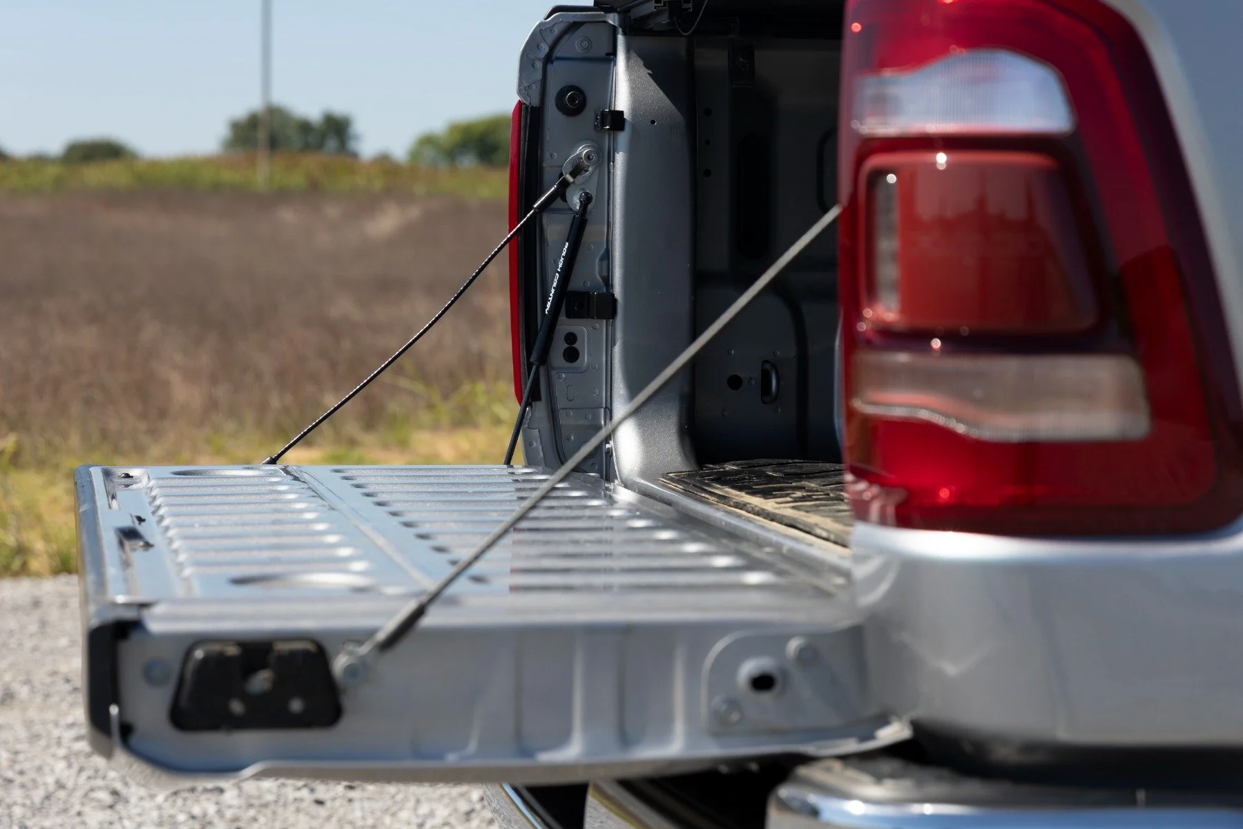 Tailgate Assist EZ Down Ram 1500 2019-2023 73212 - Image 4